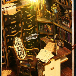 Victorian Detective Book Nook