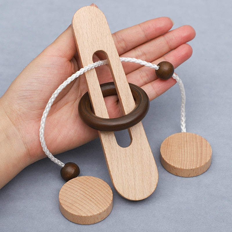 Wooden intelligent unlock puzzle toys (TakaraCorner.com)