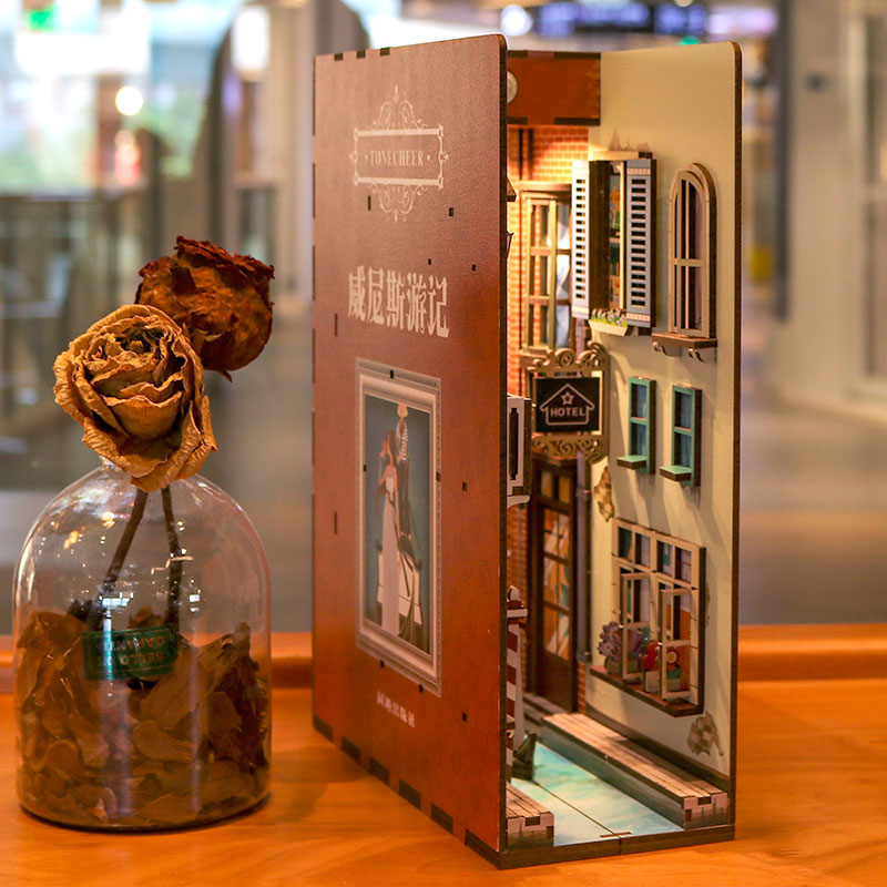 Wooden Miniature Book Nook - Venice Canal