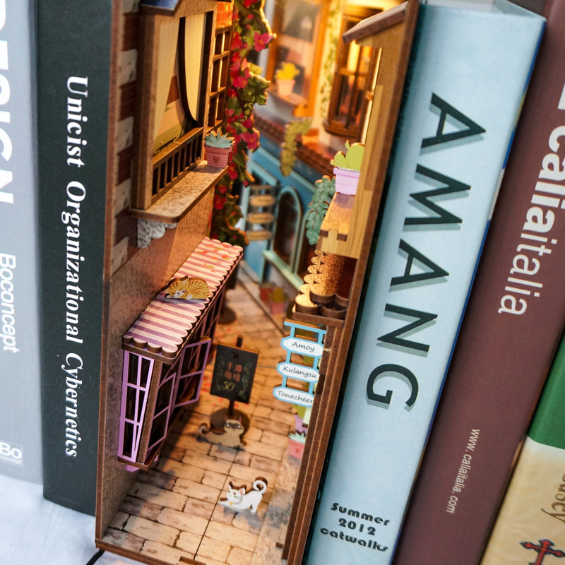 Wooden Miniature Book Nook - Cafe Lane